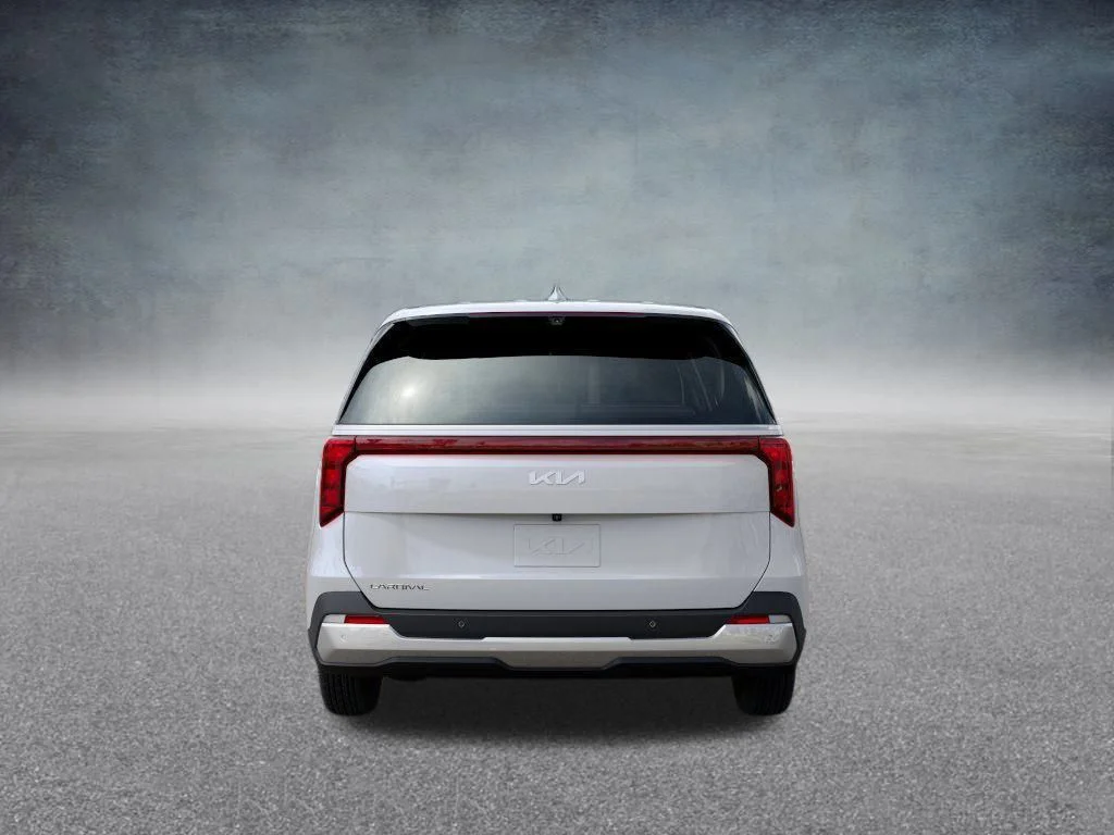 Used 2026 White Kia LXS image 5