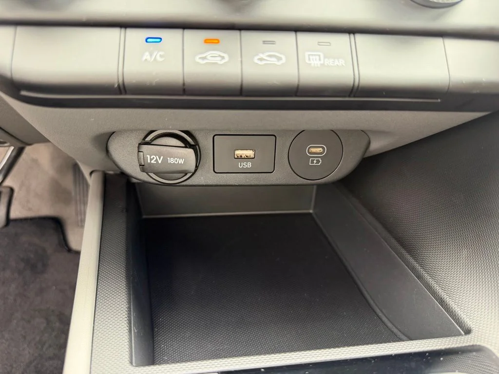Used 2024 Black Hyundai SE image 23