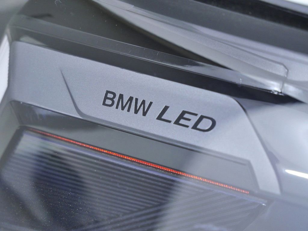New 2026 Alpine White BMW M50 xDrive image 4