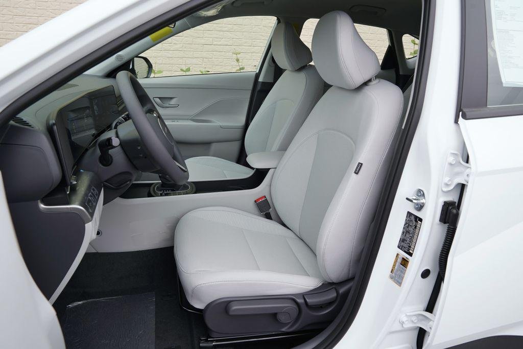 New 2027 Atlas White Hyundai SE image 9