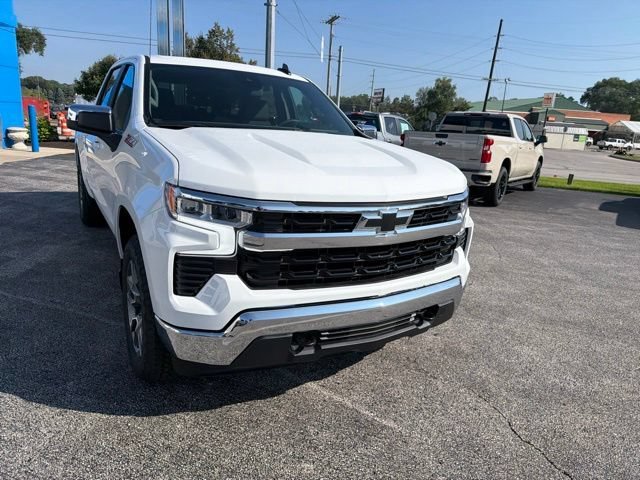 New 2026 Summit White Chevrolet LT image 17