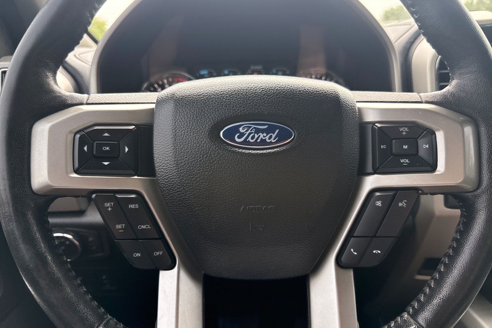 Used 2020 Black Ford Lariat image 22