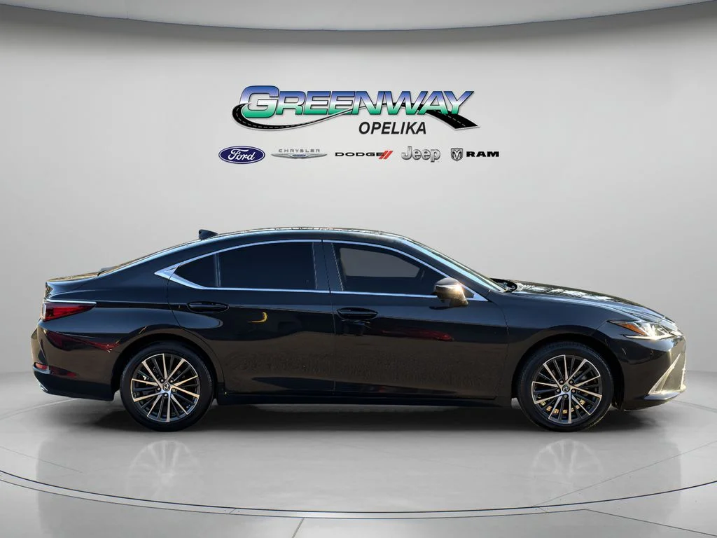 Used 2024 Black Lexus 350 image 8