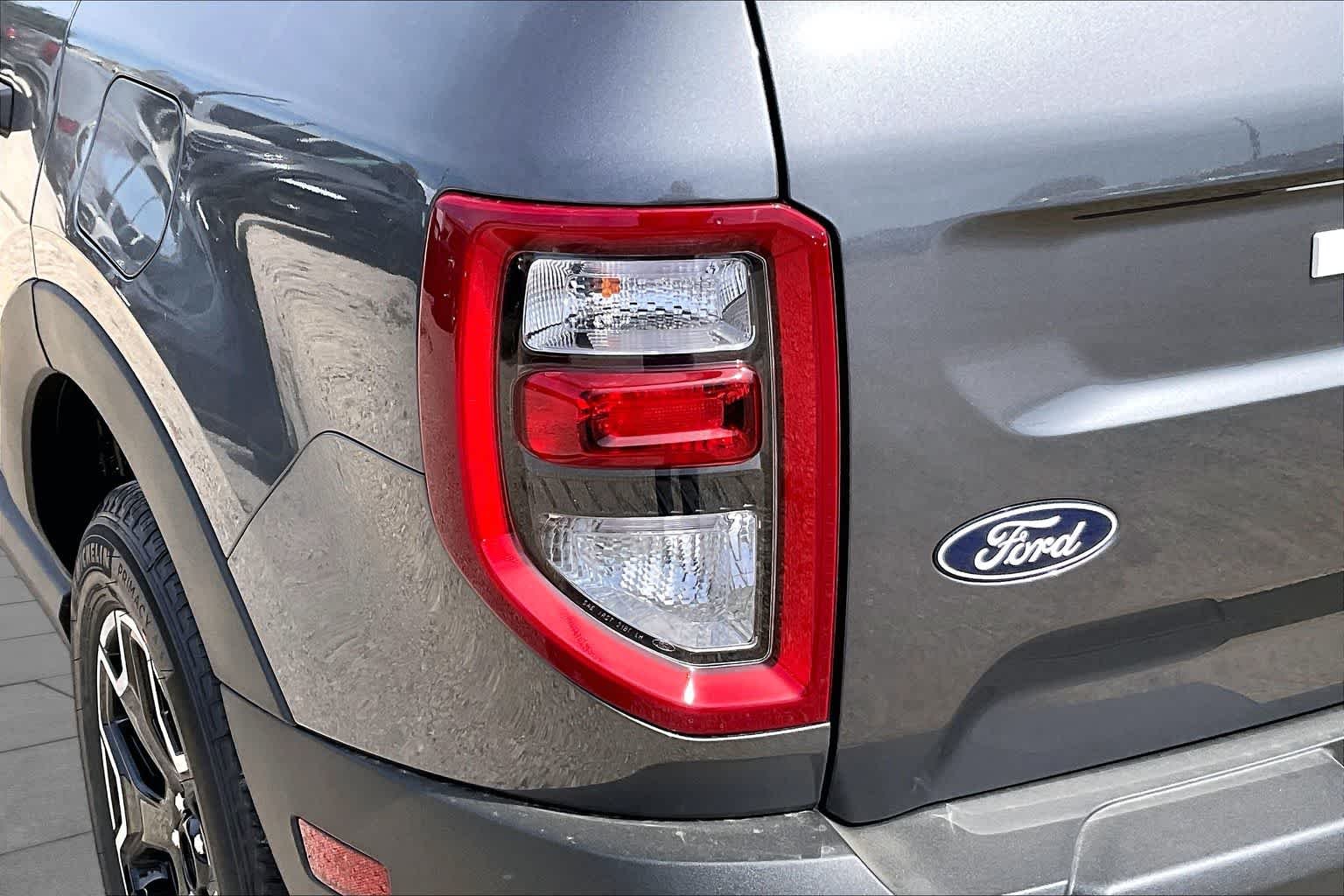 New 2026 Carbonized Gray Metallic Ford Outer Banks image 12