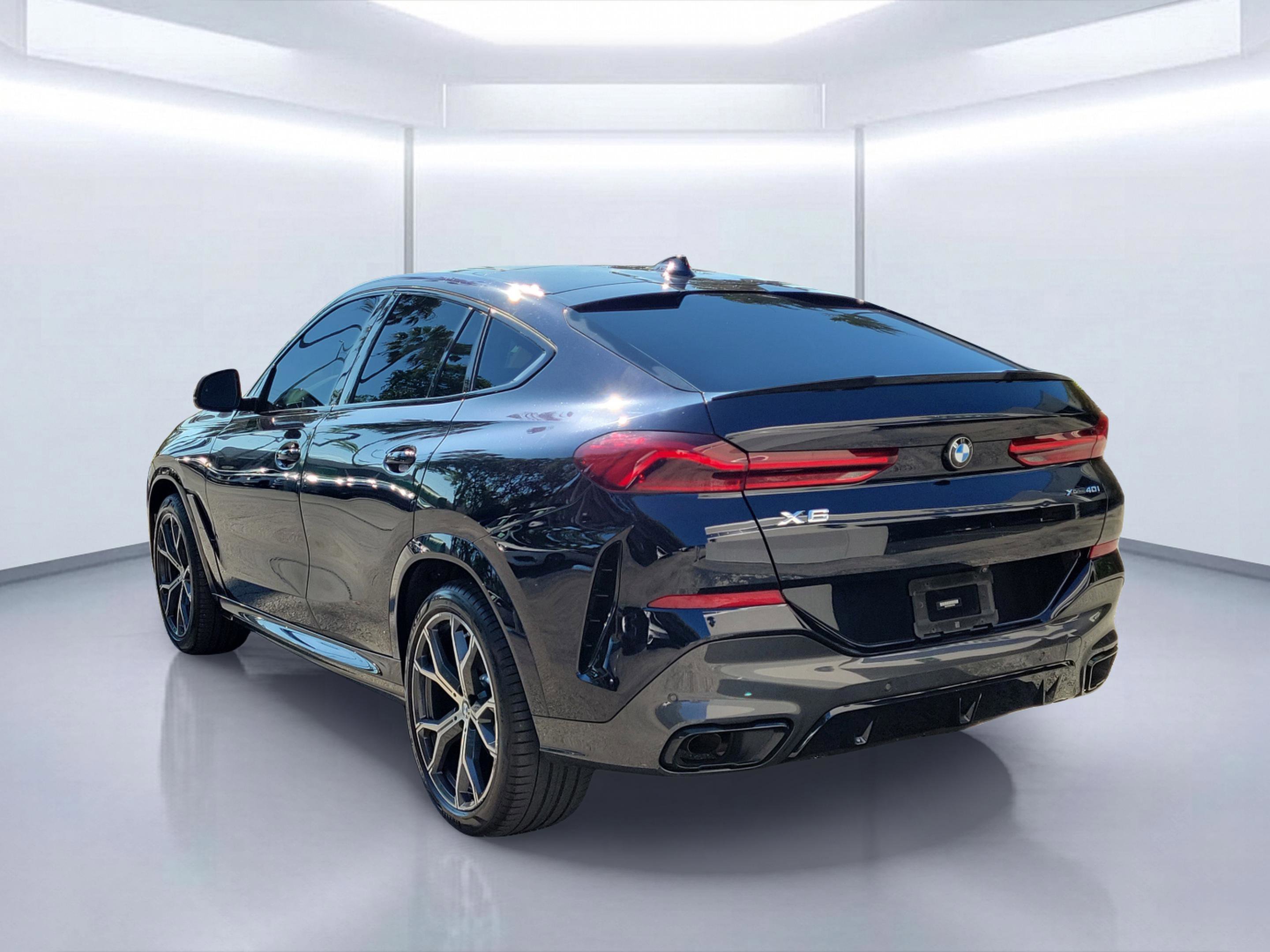 Used 2022 Carbon Black Metallic BMW xDrive40i image 3