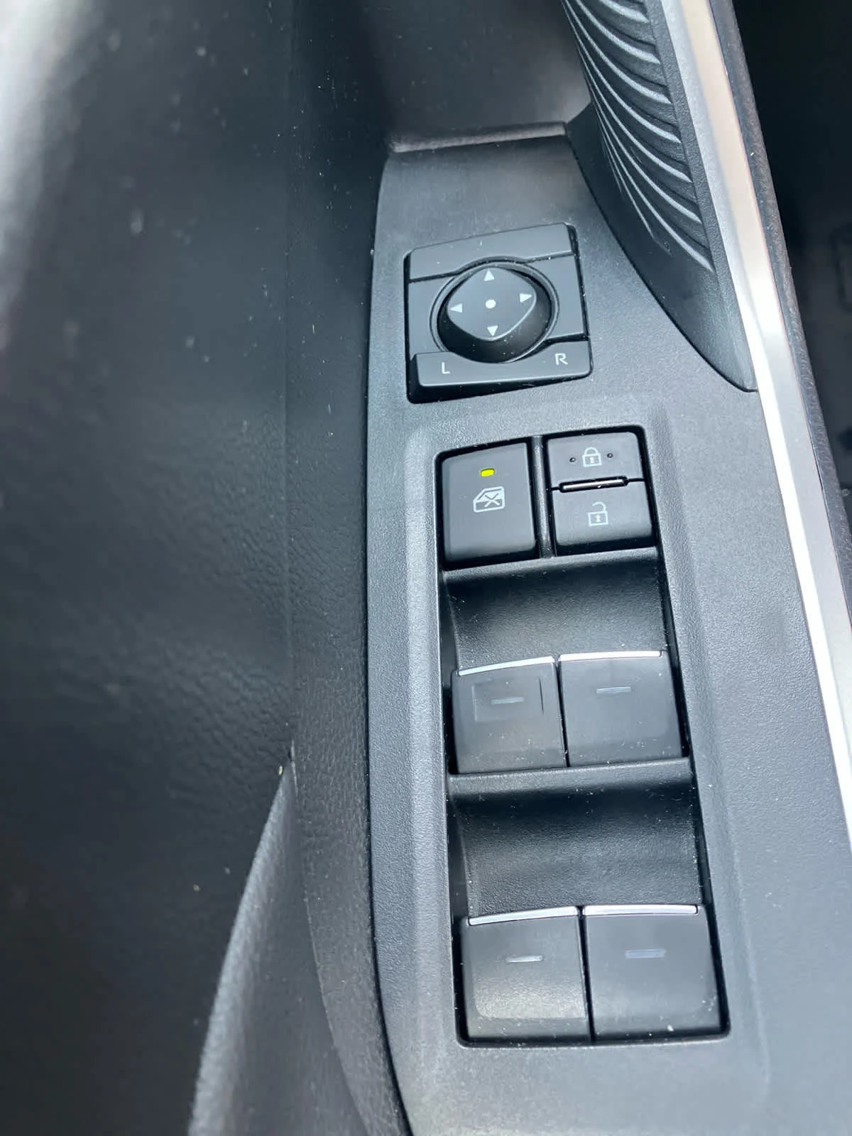 Certified Used 2025 Blueprint Toyota Hybrid XLE image 14