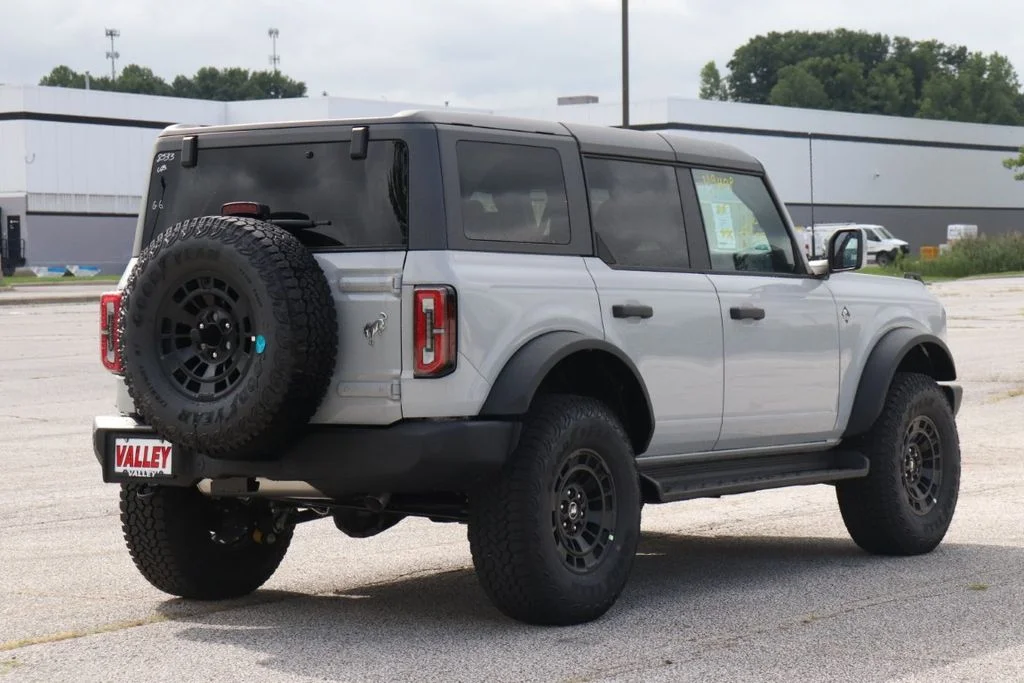 New 2026 Avalanche Gray Ford Outer Banks® image 9