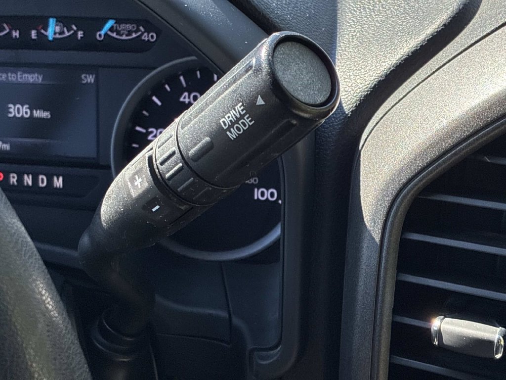 Used 2022 White Ford XL image 28