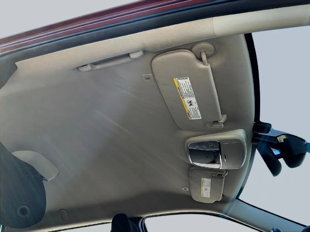 Used 2019 Redline 2 Coat Pearl Dodge SXT image 27