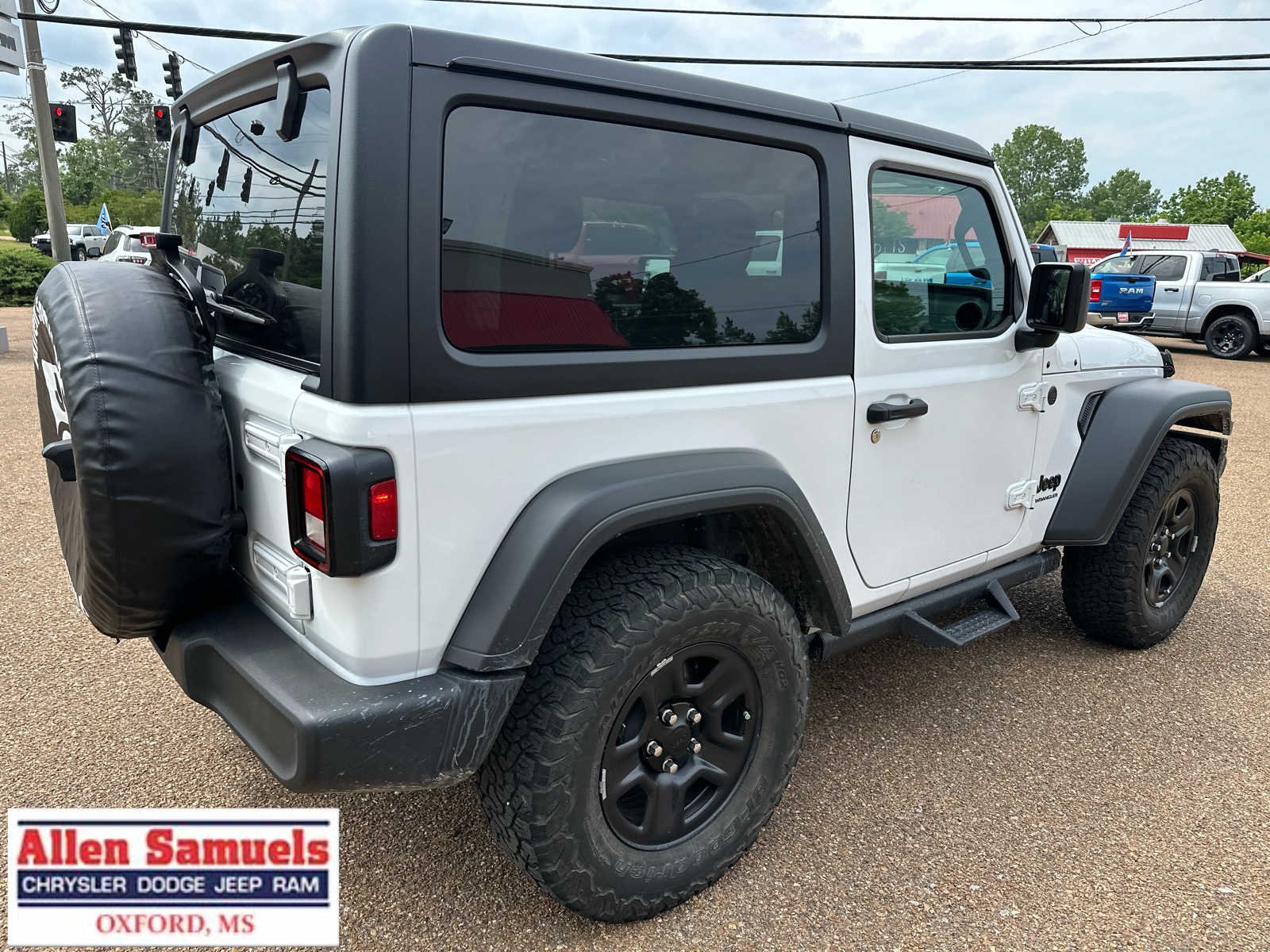 Certified Used 2025 Bright White Clearcoat Jeep Sport image 3