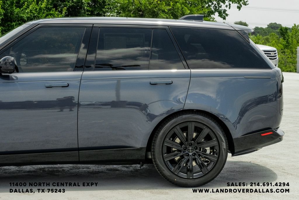New 2026 Varesine Blue Metallic Land Rover SE image 15