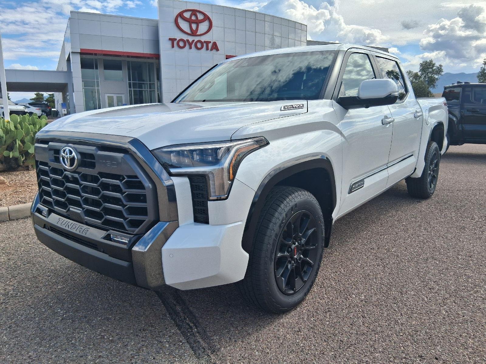 2026 Toyota Tundra i-FORCE MAX Tundra Platinum