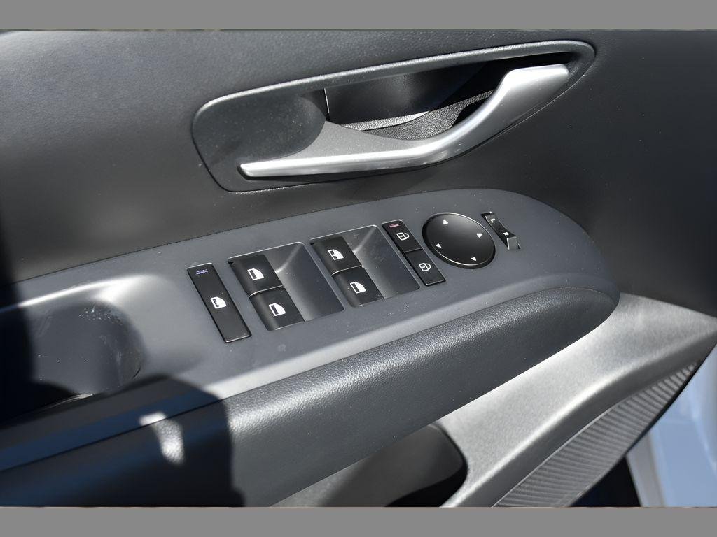 2025 Hyundai Santa Cruz SE - Photo 18