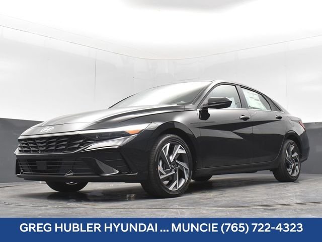 Used 2025 Black Hyundai SEL Convenience image 38