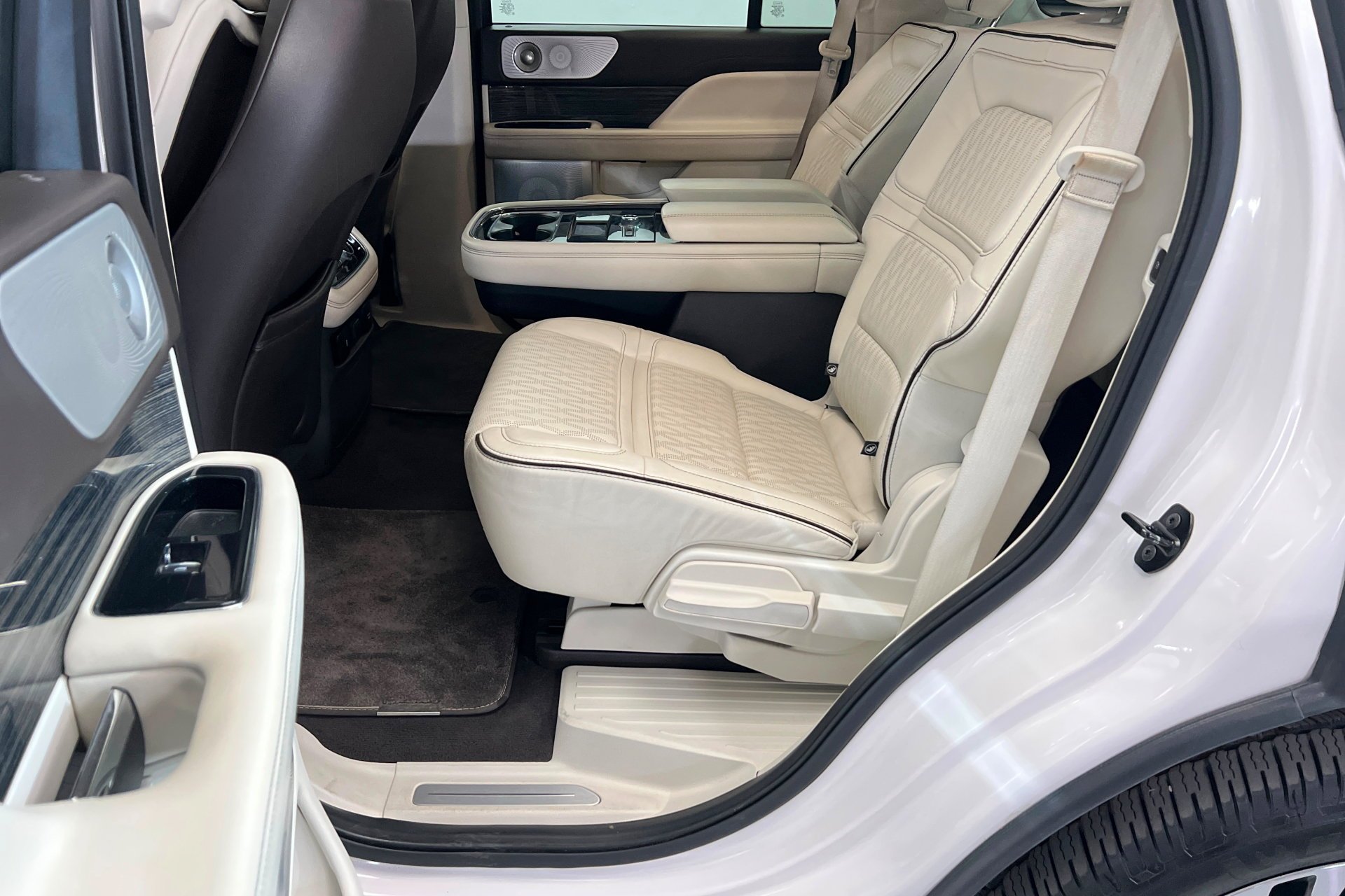 Used 2019 White Lincoln Black Label image 22