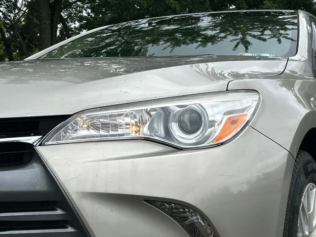 Used 2017  Toyota LE image 10