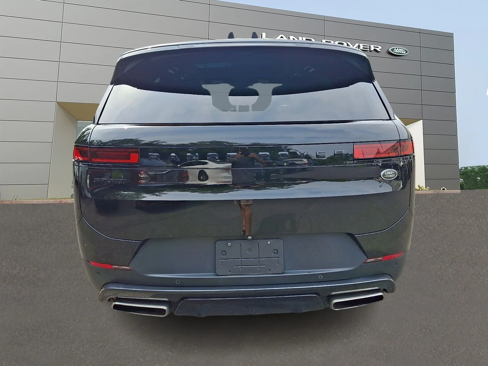 Certified Used 2023 Santorini Black Metallic - 1AG Land Rover SE image 8
