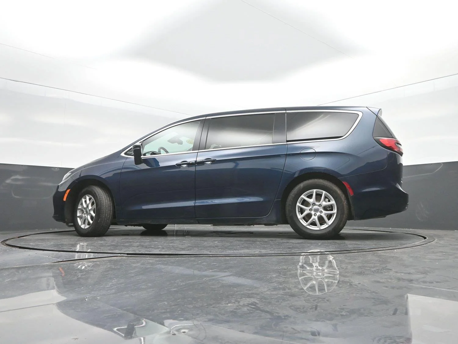 Used 2024 Fathom Blue Pearlcoat Chrysler Touring image 30