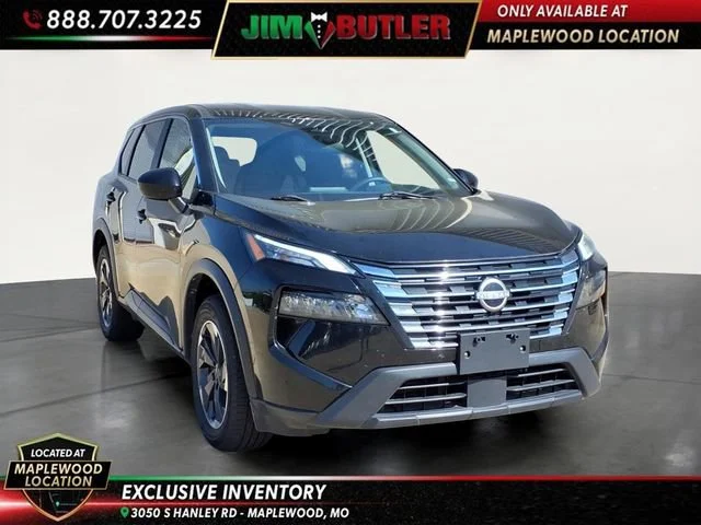 Used 2024  Nissan SV image 6