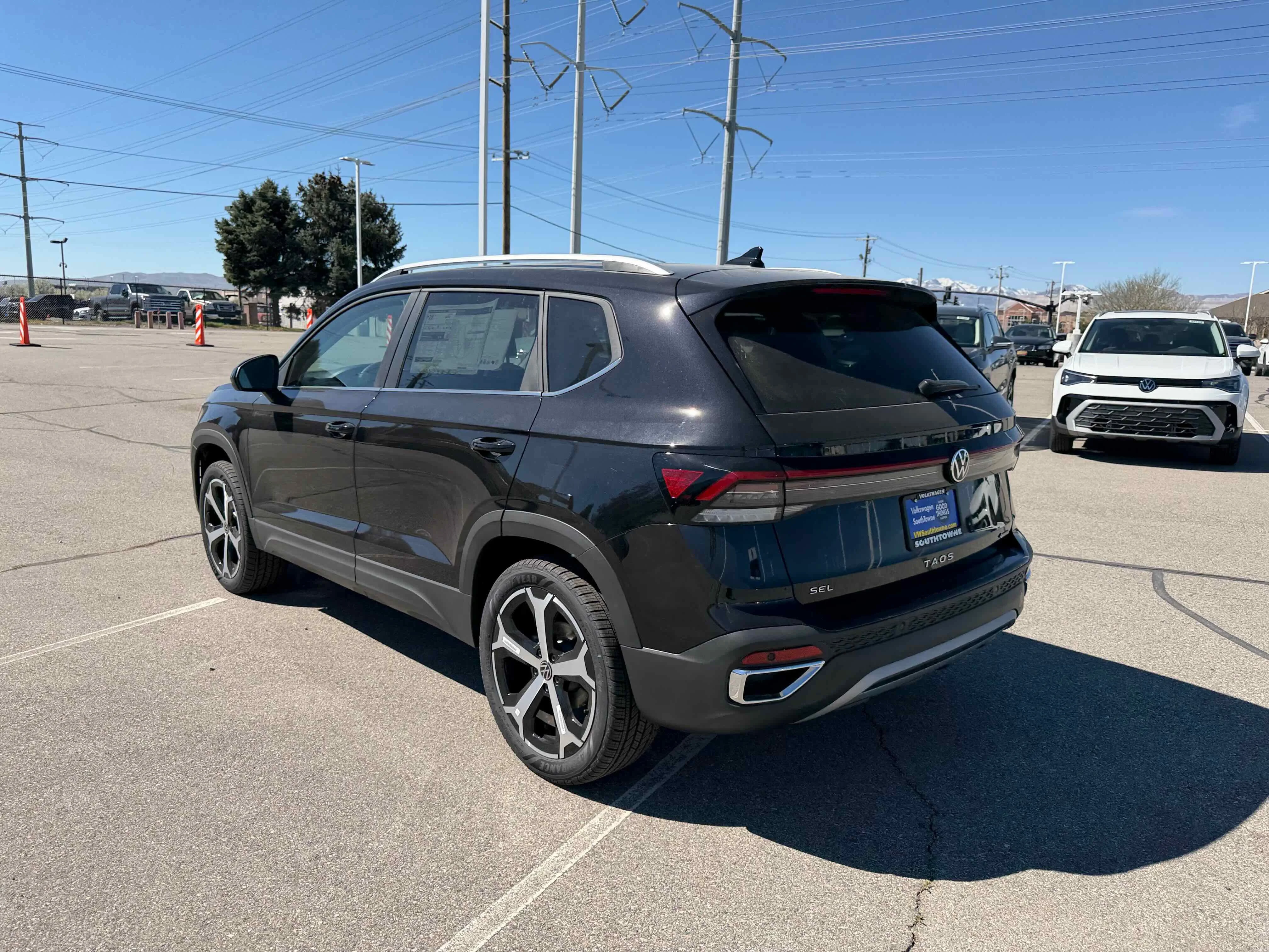 New 2026 Deep Black Volkswagen SEL image 5