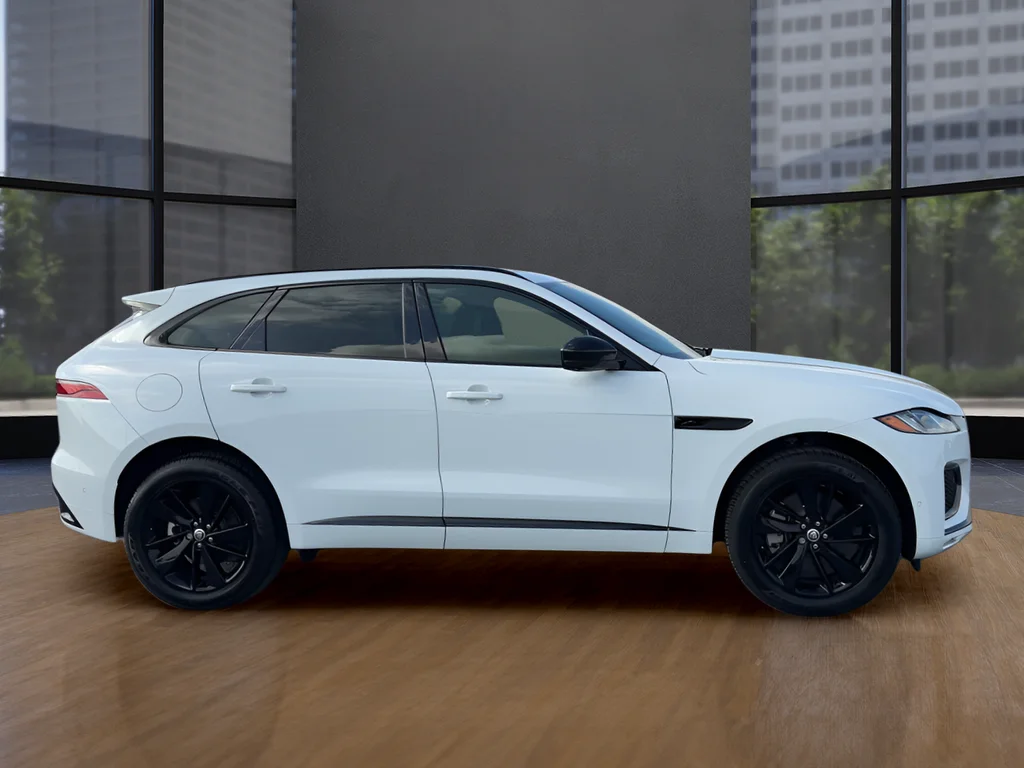 New 2026 White Jaguar P400 R-Dynamic S image 4