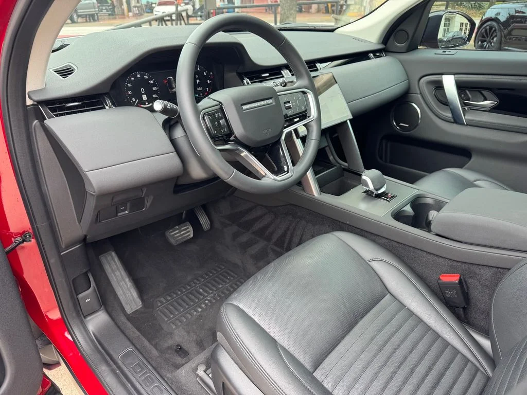 Used 2025 Firenze Red Metallic Land Rover S image 12