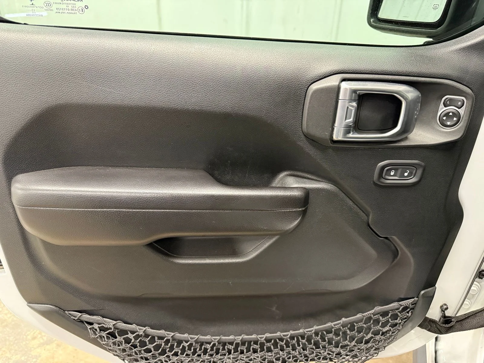 Used 2020 White Jeep Unlimited Sport image 19