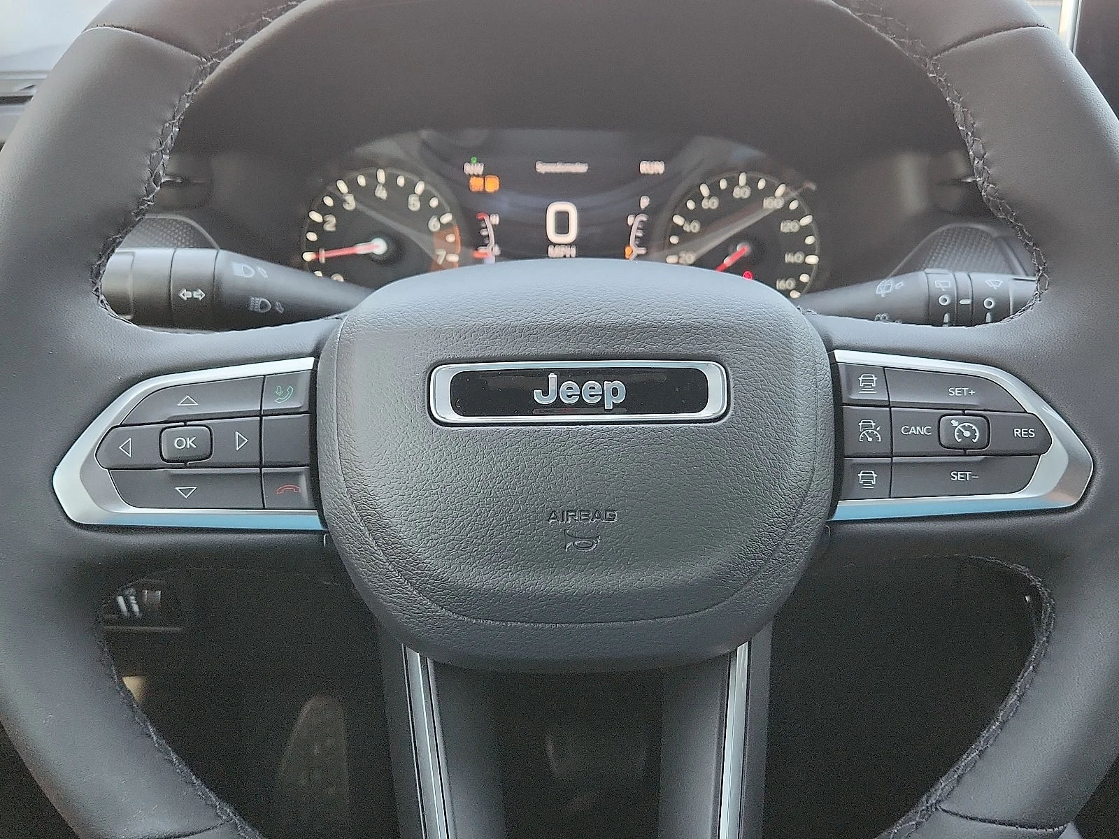 New 2025 PXJ Diamond Bla Jeep LIMITED 4X4 image 18