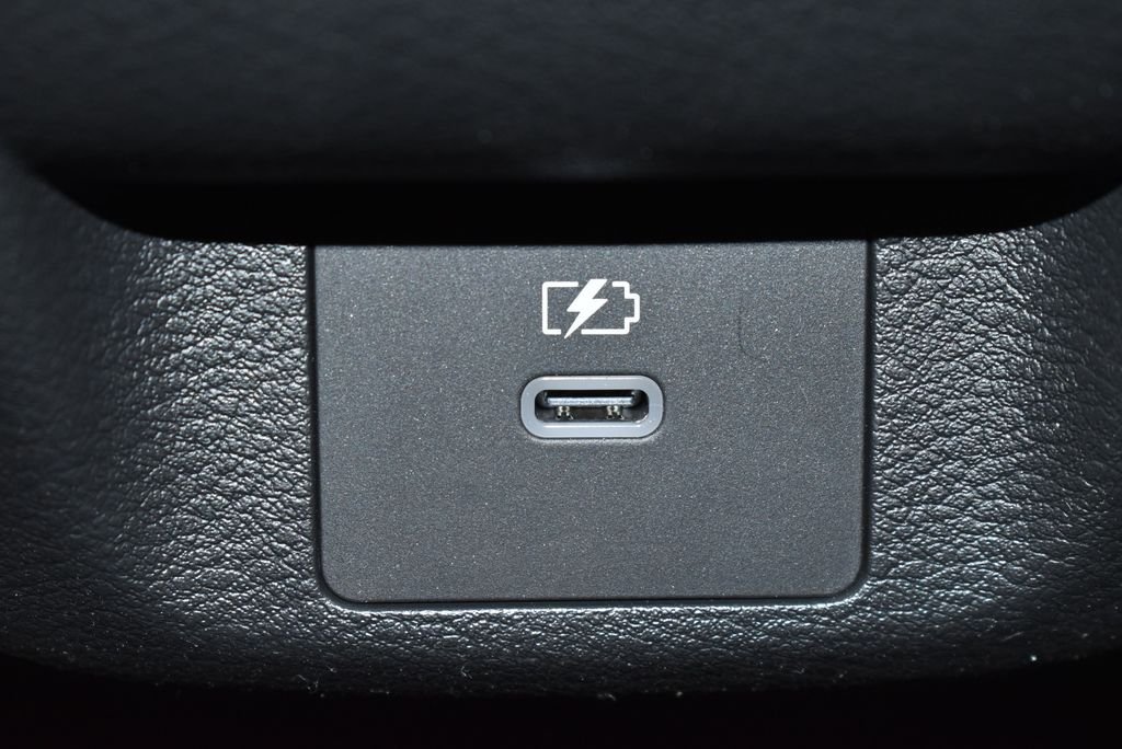 2025 Nissan Versa Sedan SV - Photo 30