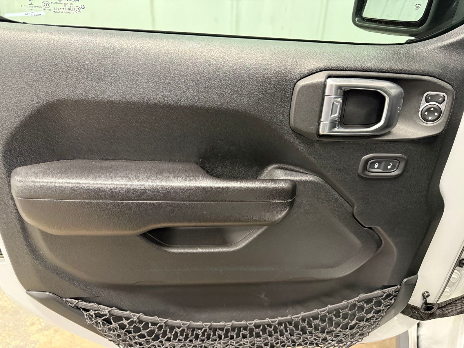 Used 2020 White Jeep Unlimited Willys image 19