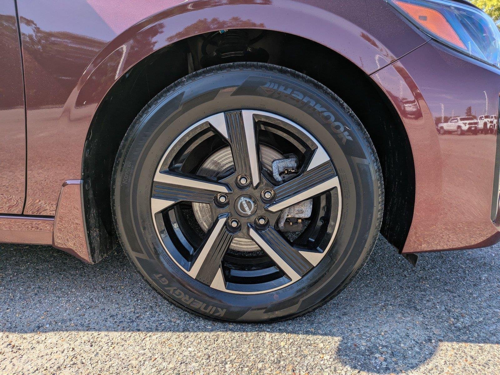 Used 2024 Rosewood Metallic Nissan SV image 11