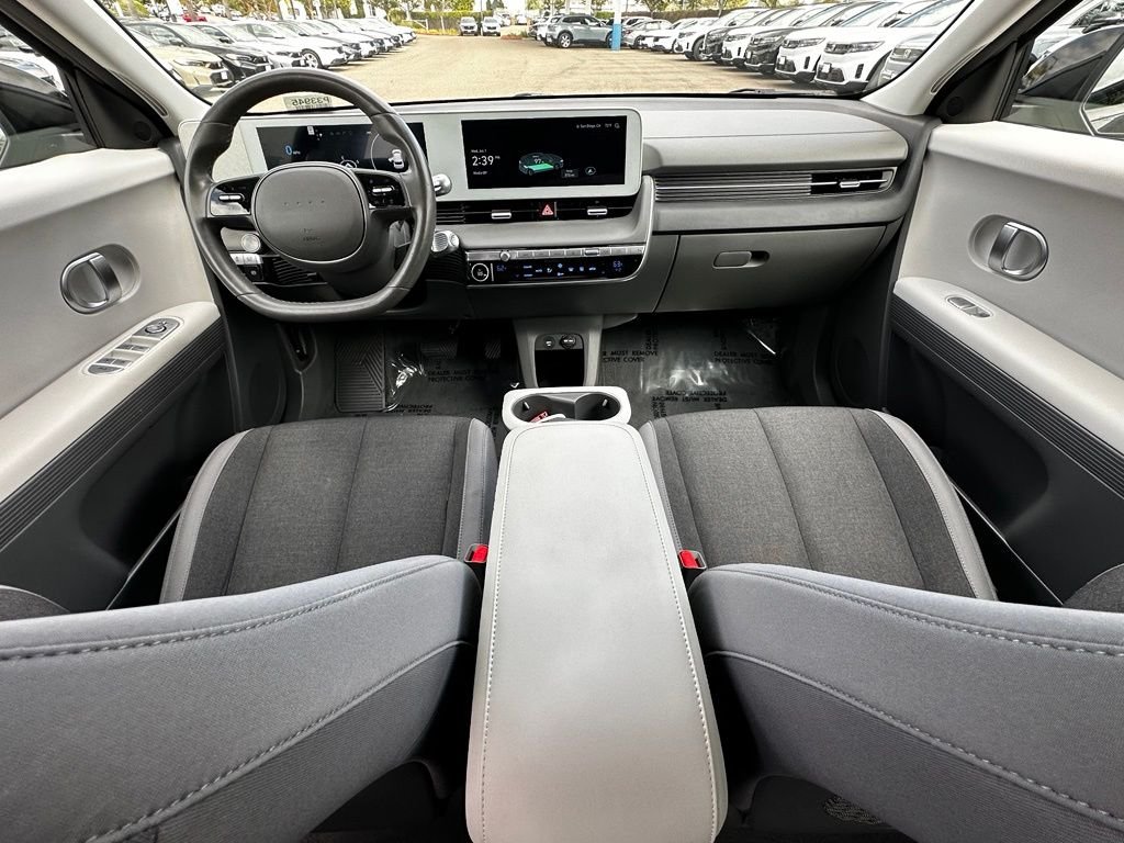 Used 2024 Black Hyundai SEL image 16