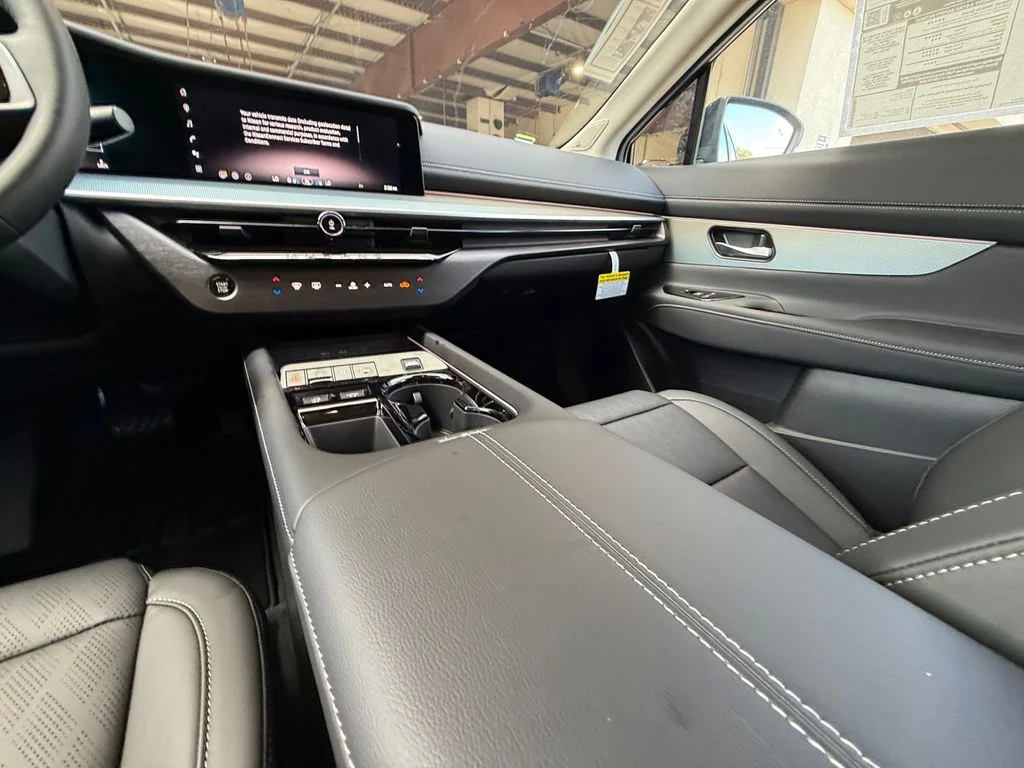 New 2026 Black Nissan Platinum image 15