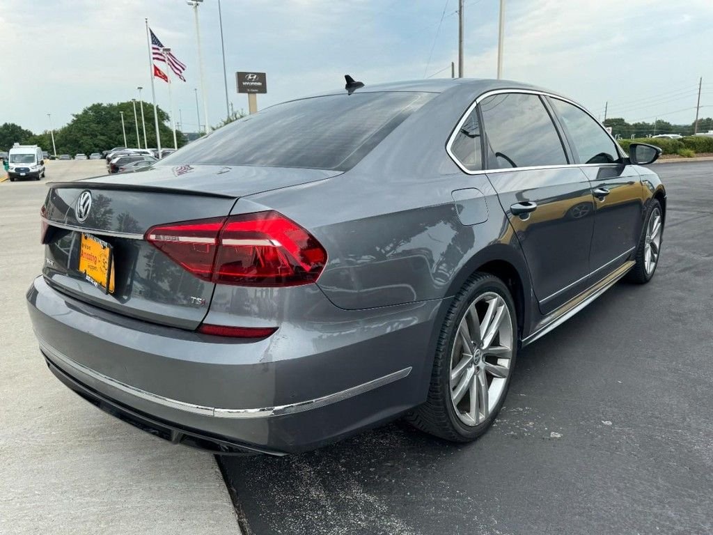 Used 2017 Platinum Gray Metallic Volkswagen 1.8T R-Line image 3