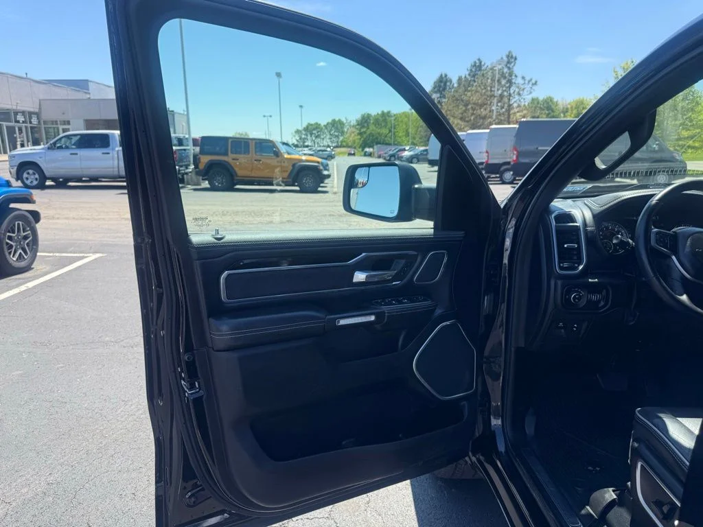 Certified Used 2019 Black Ram Laramie image 11