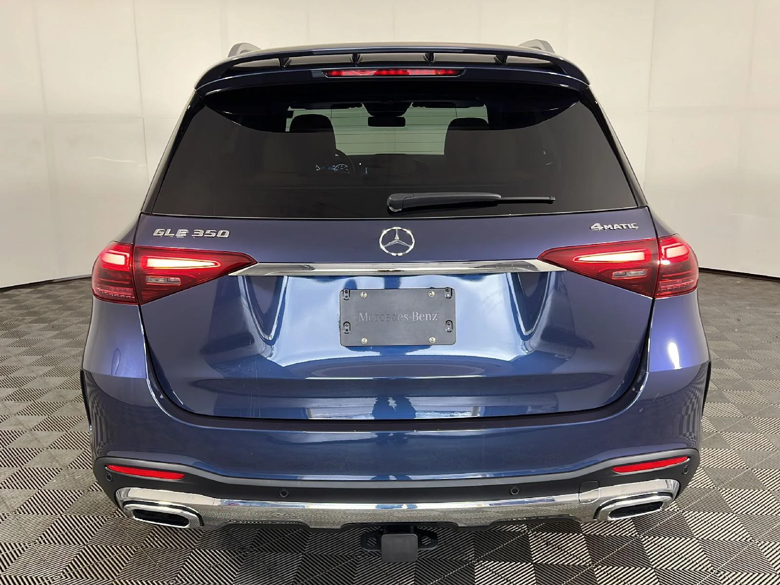 Used 2024 Twilight Blue Metallic Mercedes-Benz GLE 350 image 19