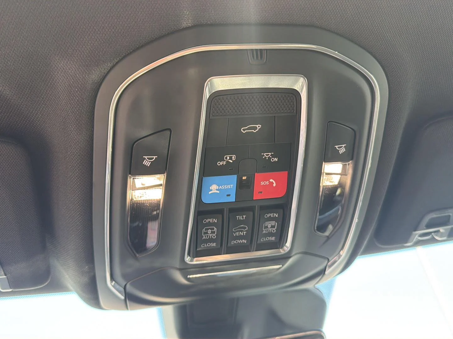 New 2026 Steel Blue Exterior Paint Jeep Limited Reserve image 19