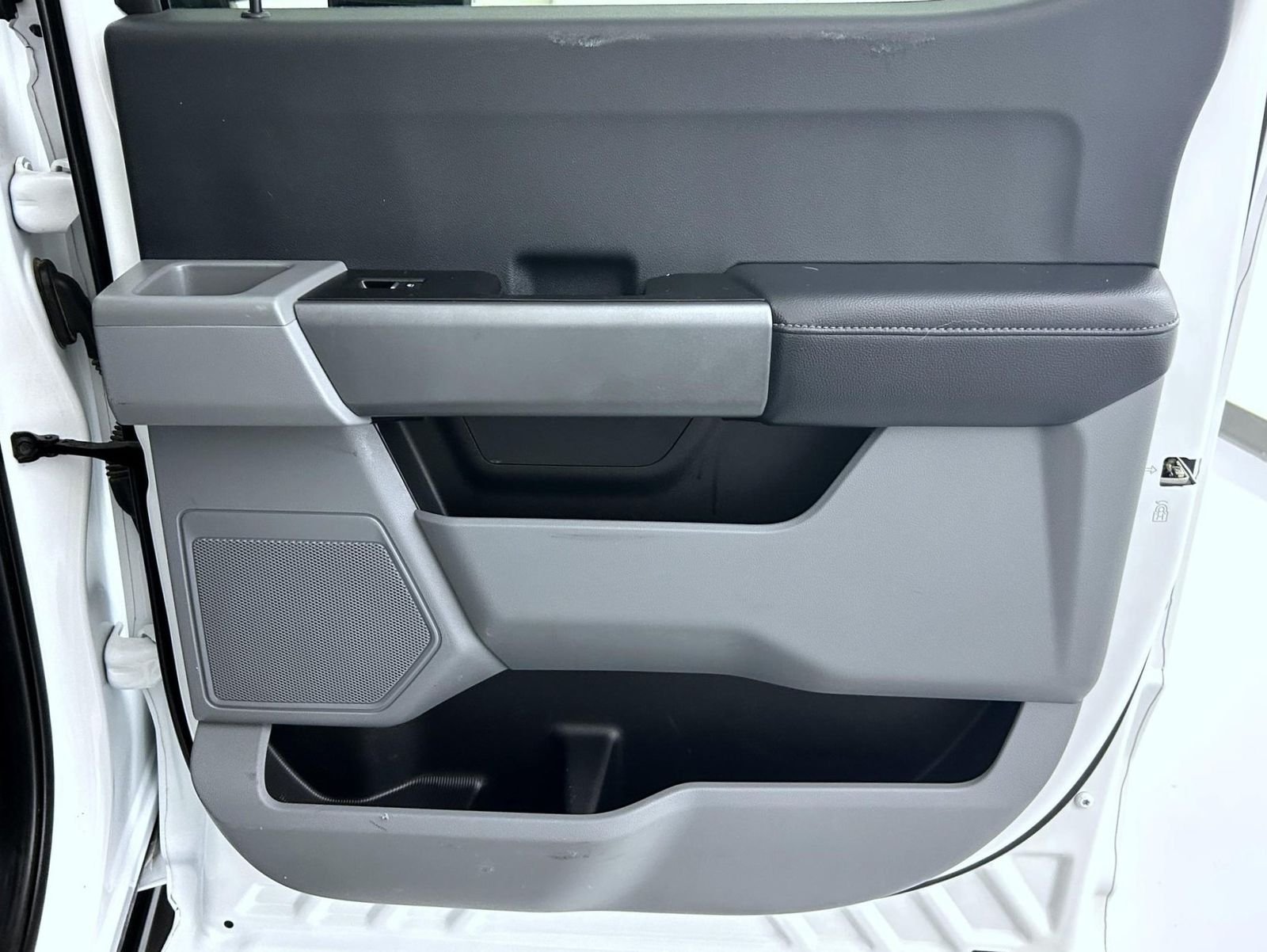 Used 2025 White Ford XLT image 17
