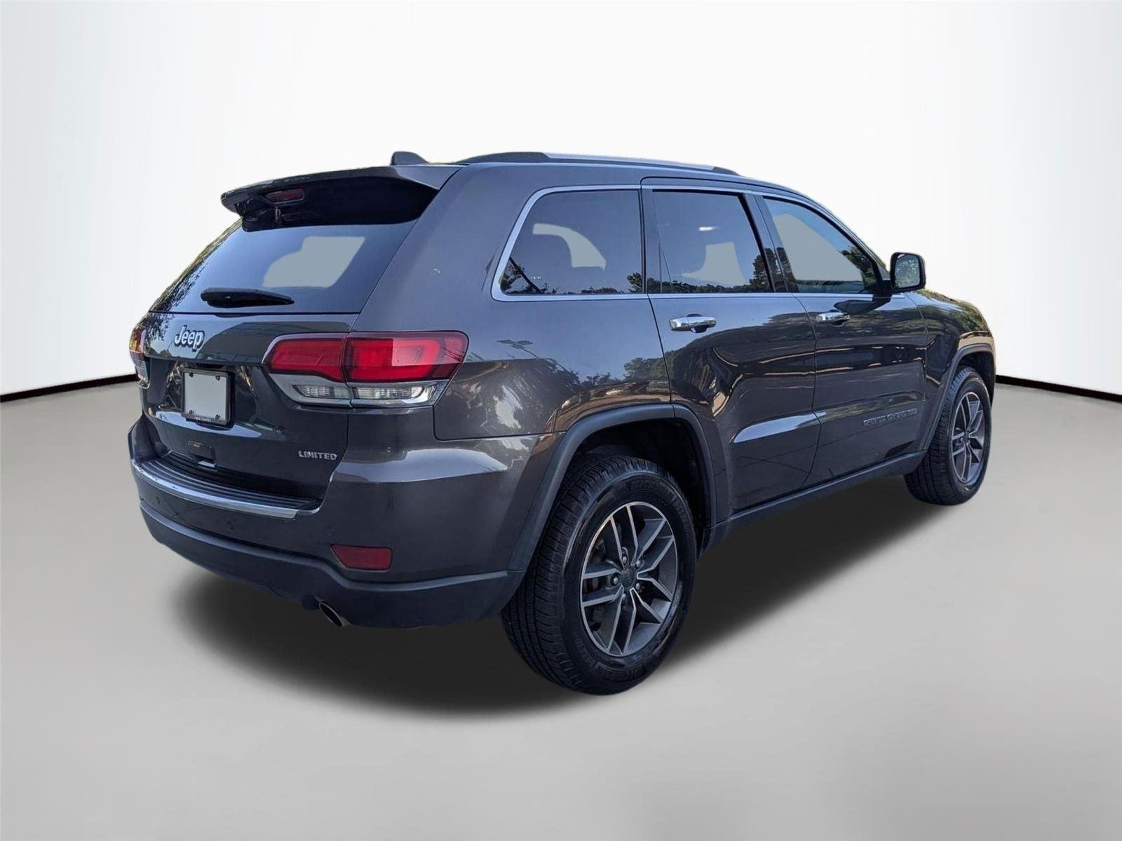 Used 2020 Granite Crystal Metallic Clearcoat Jeep Limited image 5