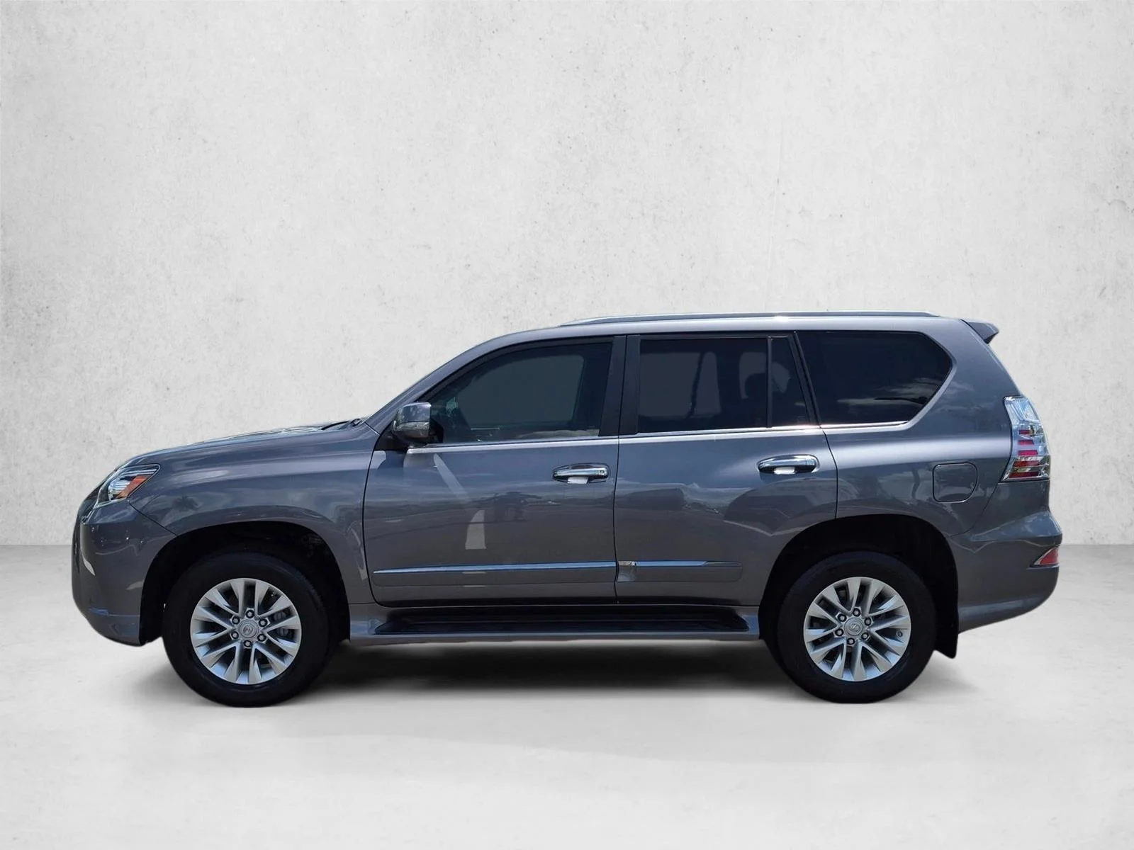 Used 2019 Nebula Gray Pearl Lexus GX 460 image 9