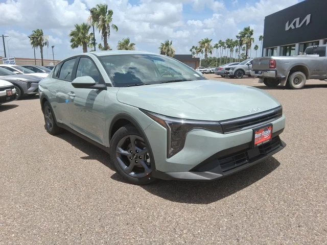 2026 Kia K4 LXS