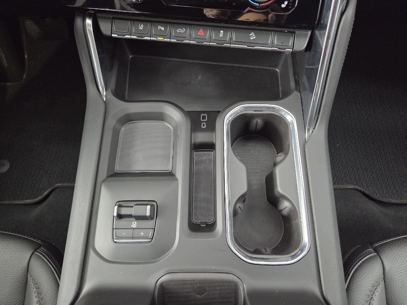 Used 2025 Summit White GMC Denali image 27