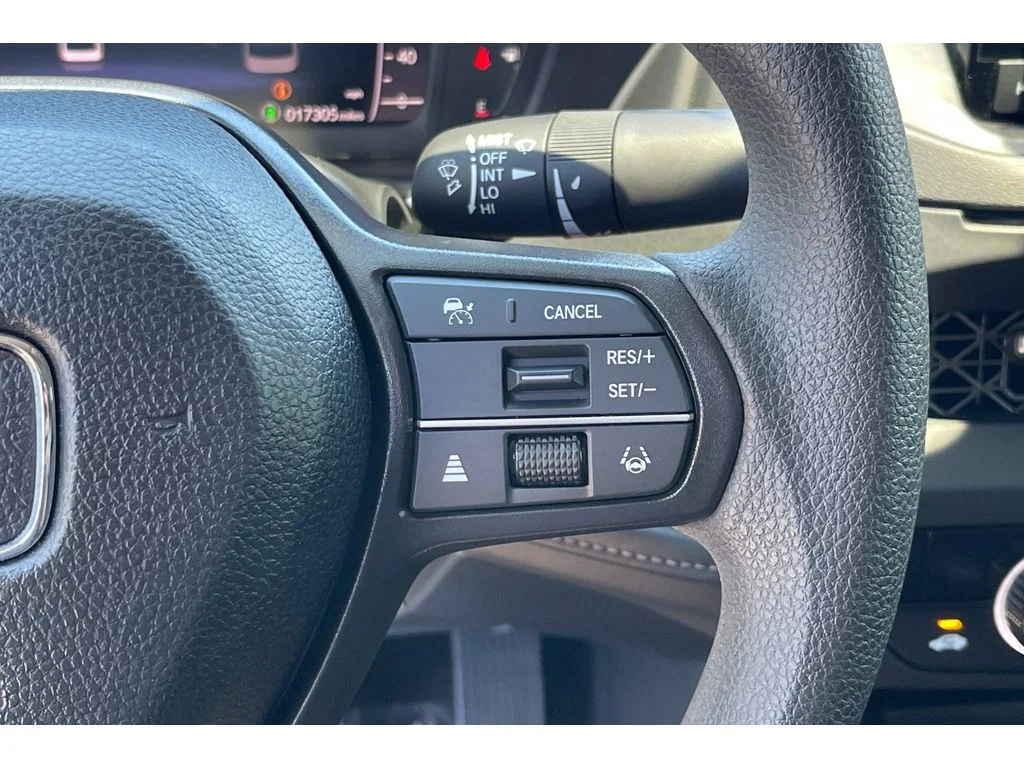 Certified Used 2025 Crystal Black Pearl Honda SE image 35