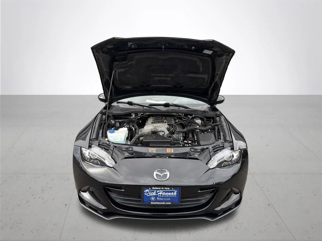 Used 2016 Black Mazda Club image 3