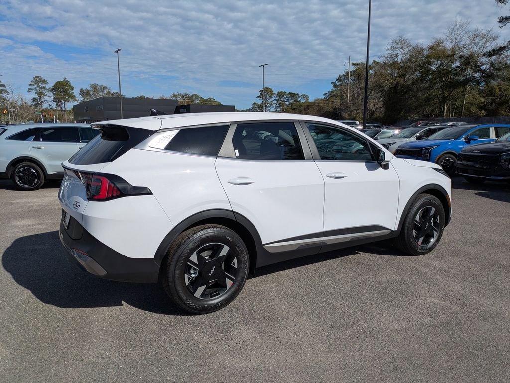 New 2026 Glacial White Pearl Kia LX image 3