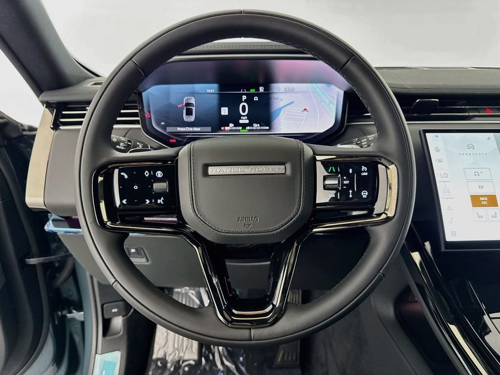 New 2026 Giola Green Land Rover Dynamic SE image 11