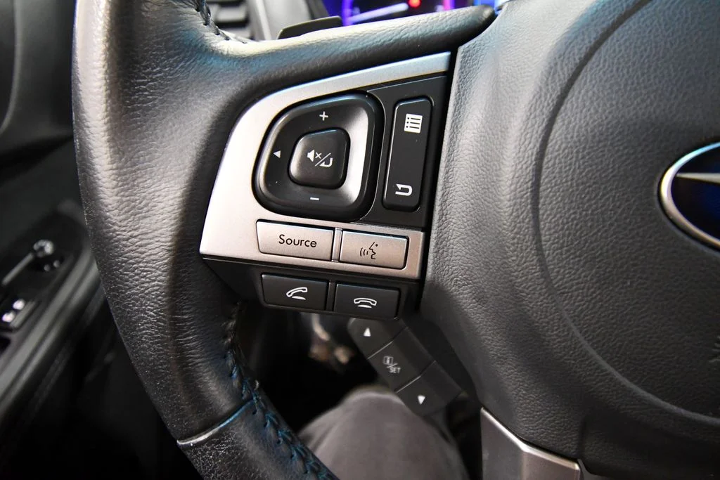 Used 2015 Red Subaru 2.5i Premium image 17
