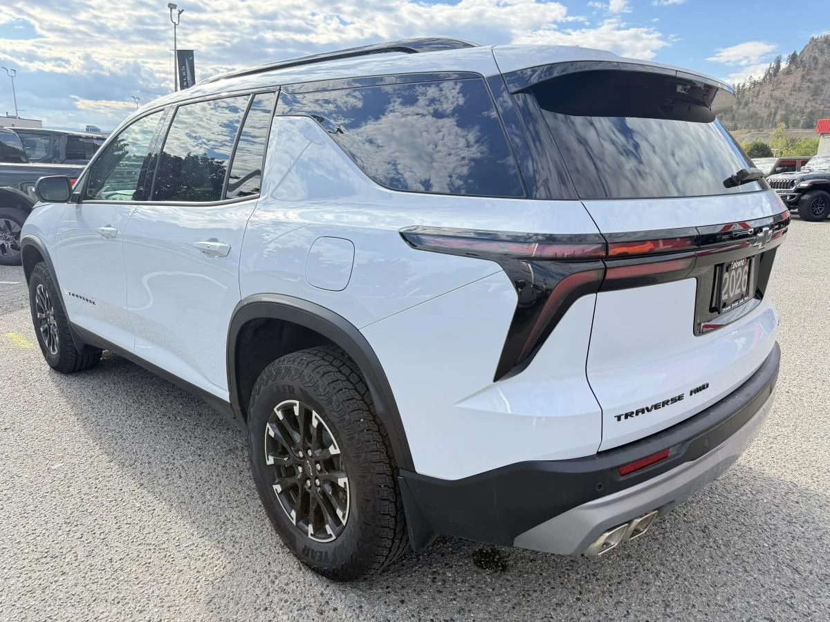 Used 2026 White Chevrolet Z71 image 4