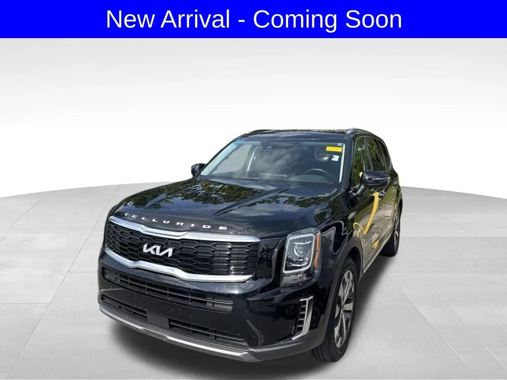 Used 2022 Black Kia S image 2