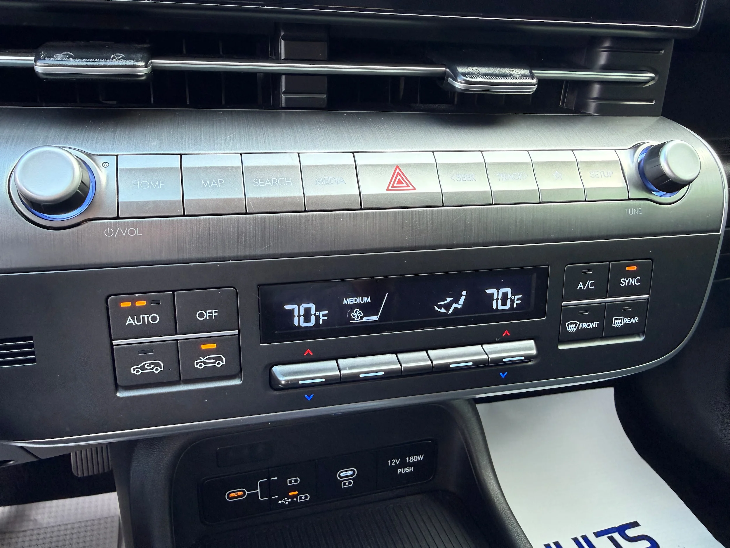 Used 2025 Atlas White Hyundai SEL image 19